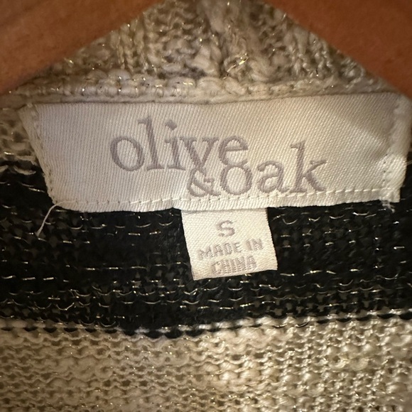 Olive & Oak Cream, Black, and silver threaded Flowy Cardigan Sweater Size Small - Picture 3 of 5